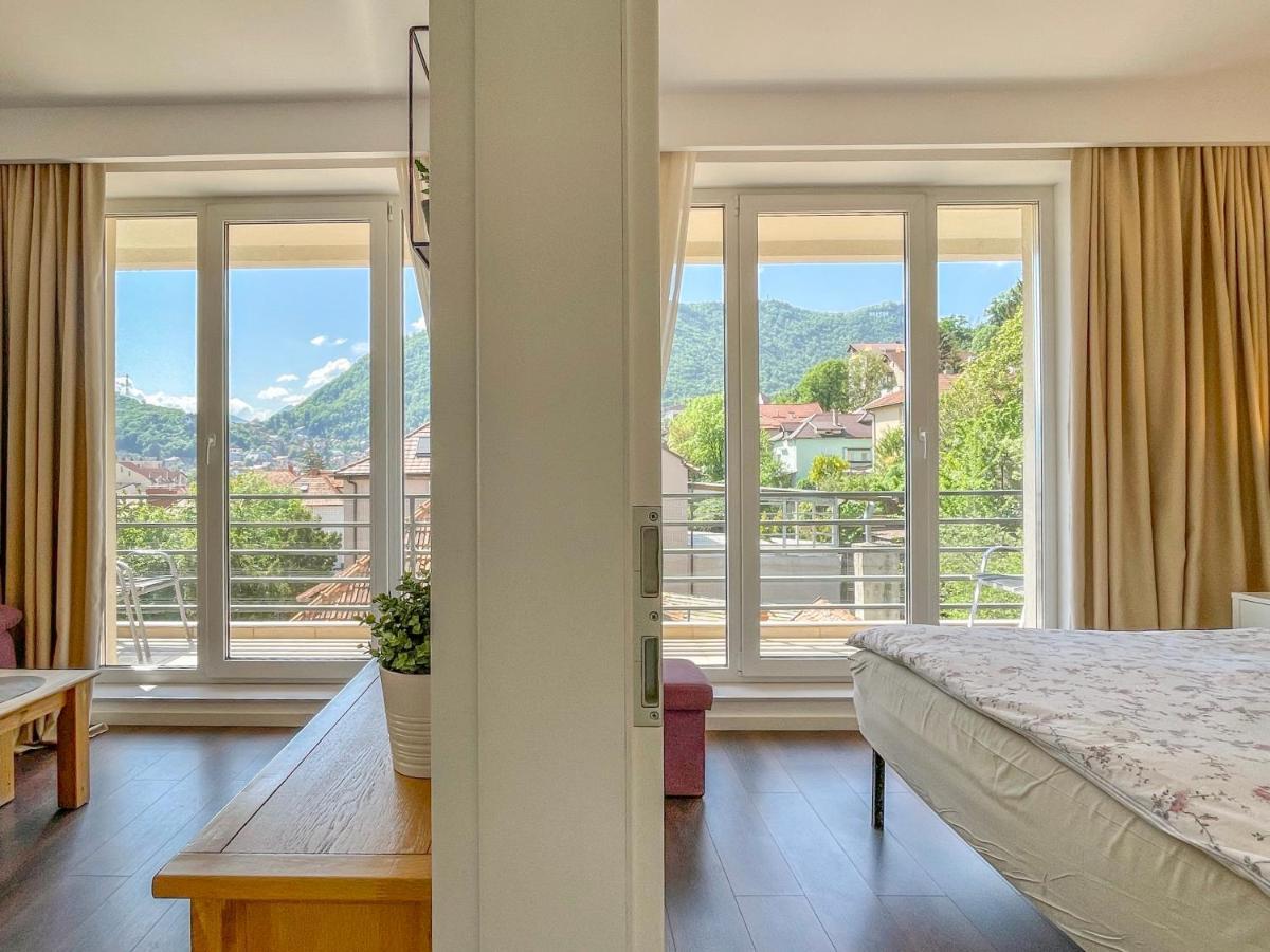 Central Premium Apartment Брашов Екстериор снимка