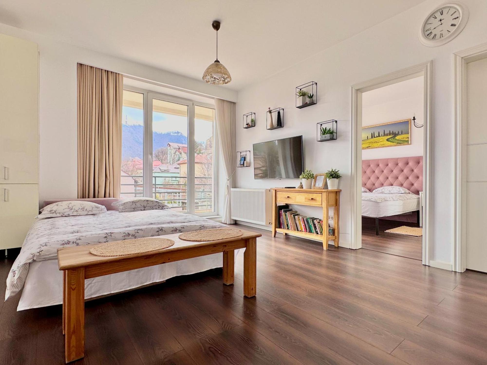 Central Premium Apartment Брашов Екстериор снимка