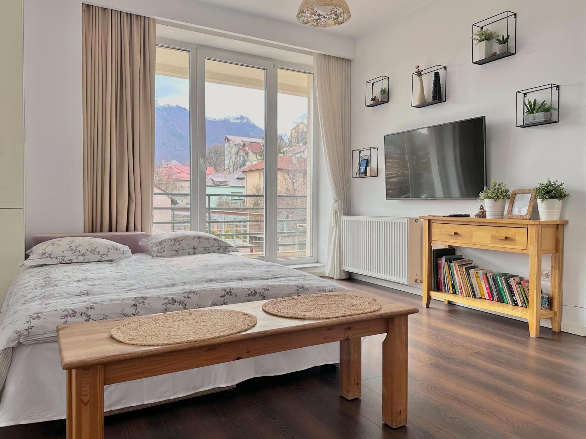 Central Premium Apartment Брашов Екстериор снимка