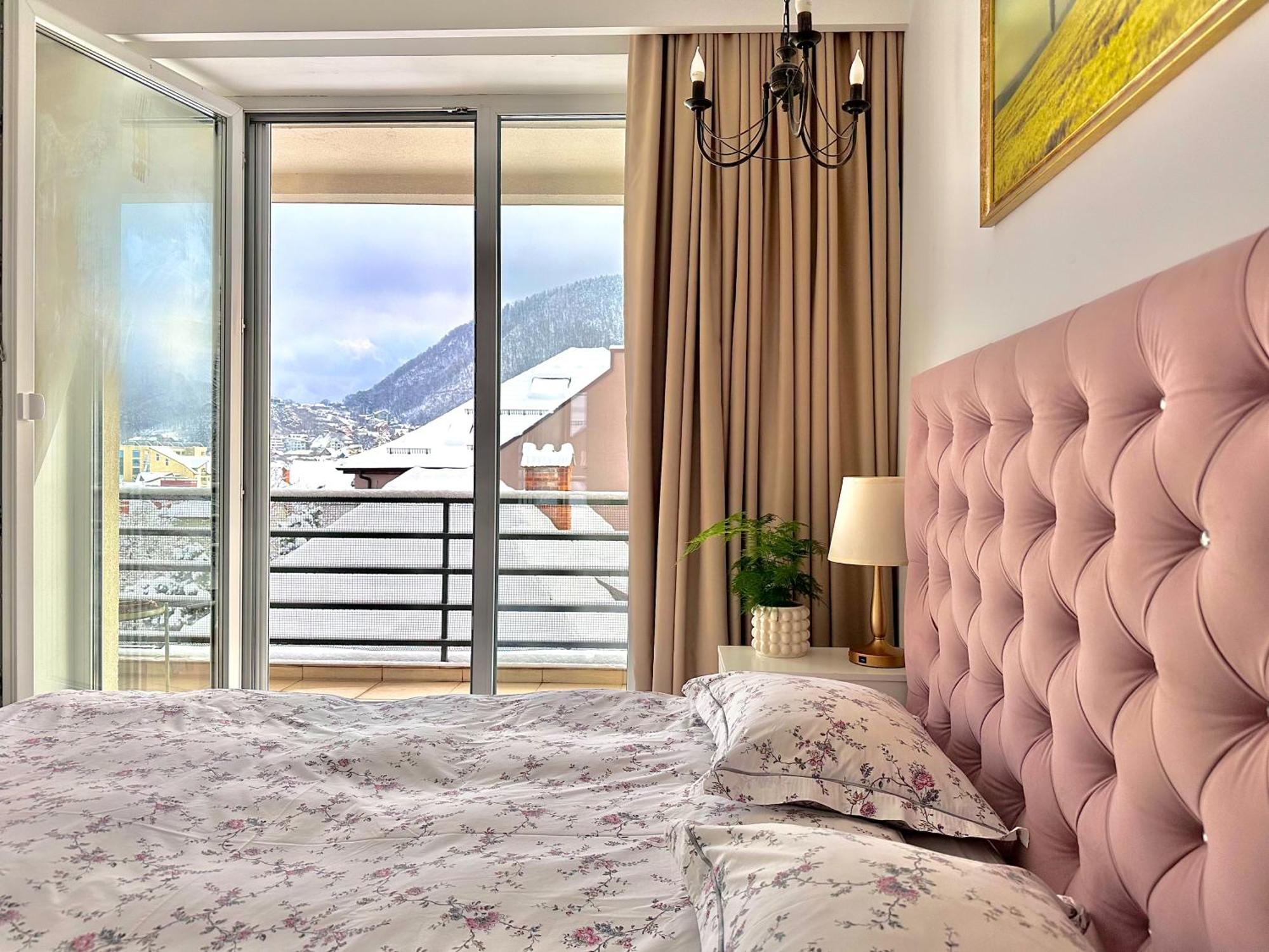 Central Premium Apartment Брашов Екстериор снимка