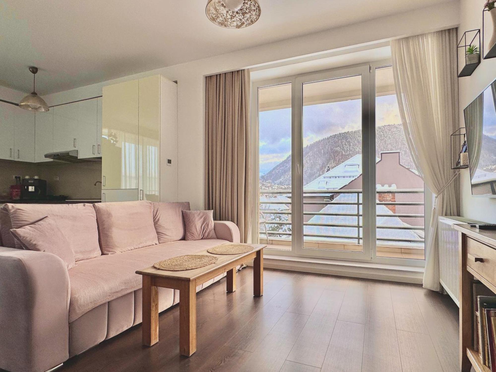 Central Premium Apartment Брашов Екстериор снимка