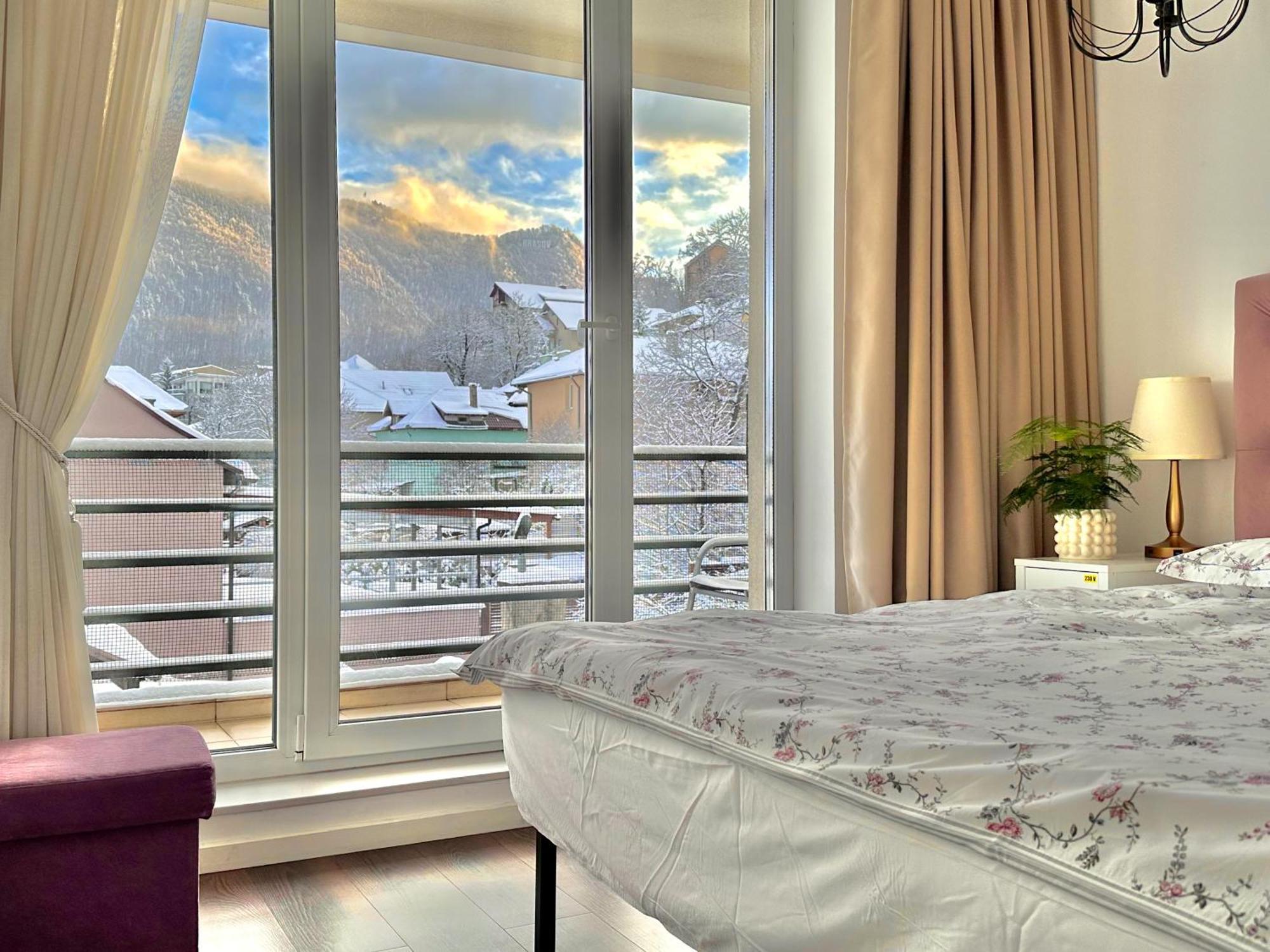 Central Premium Apartment Брашов Екстериор снимка