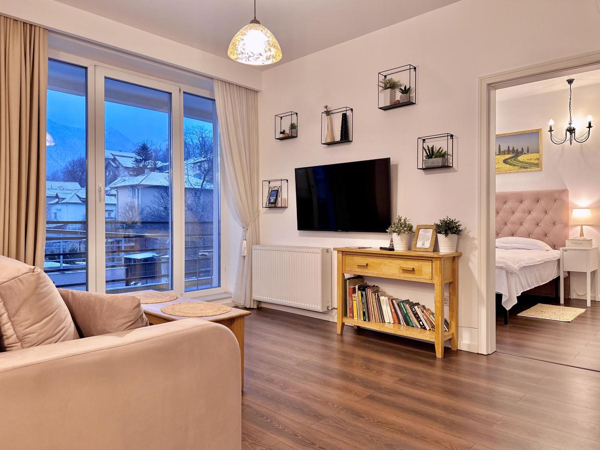 Central Premium Apartment Брашов Екстериор снимка