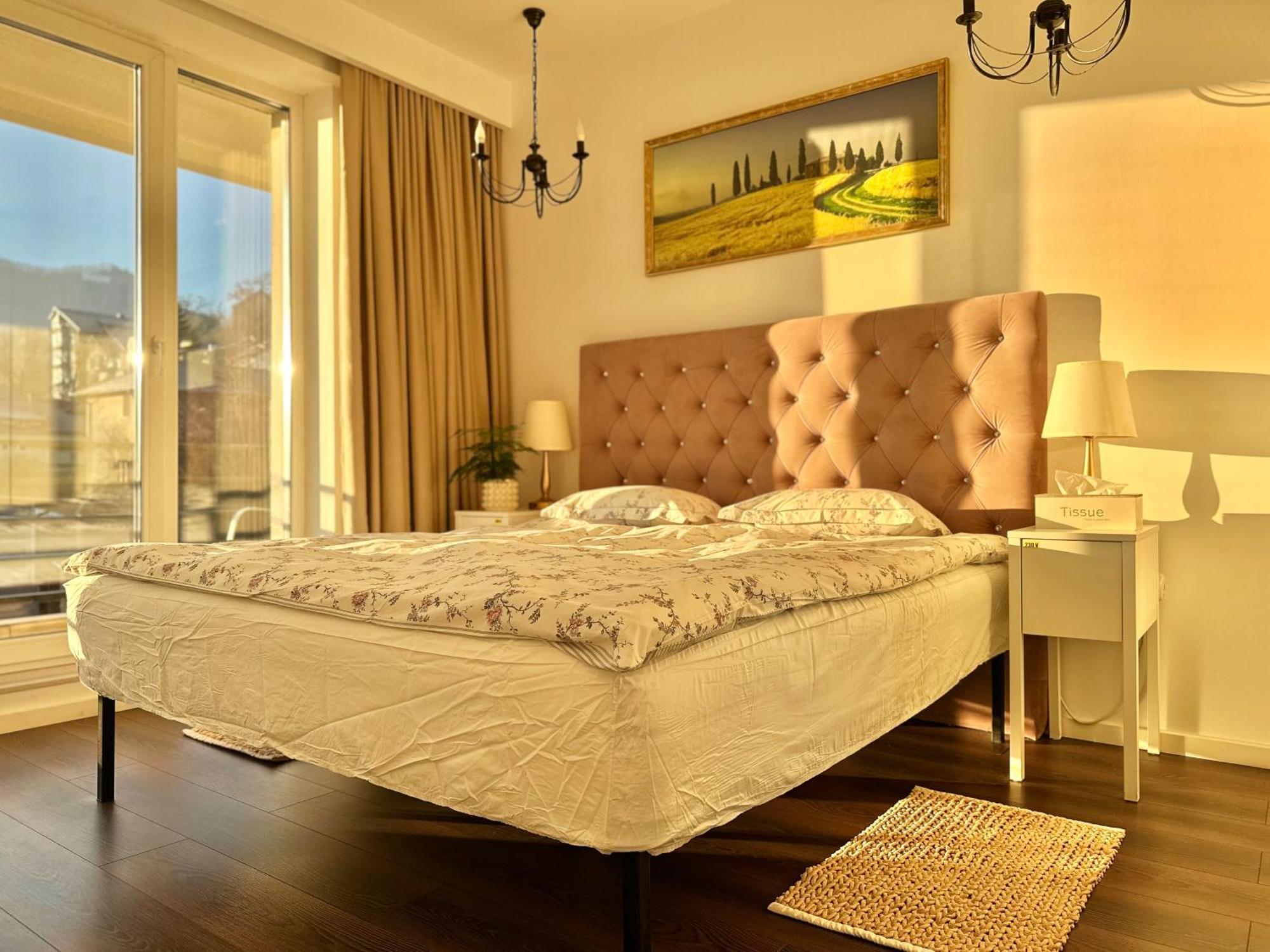 Central Premium Apartment Брашов Екстериор снимка
